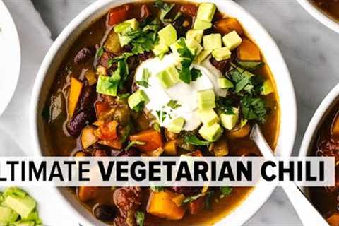 VEGETARIAN CHILI | a healthy, one-pot vegetarian recipe you'll love!