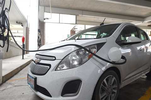 Electric vehicles pose challenges for Montana highway plans |