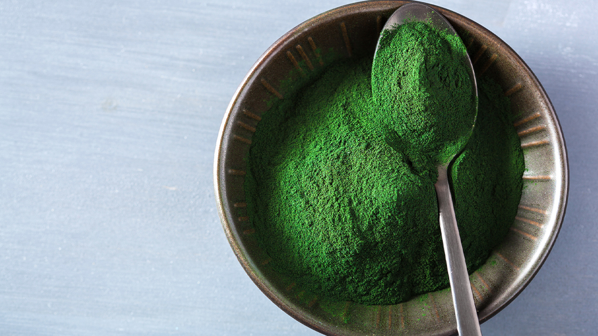 Add This Powder to Your Drink to Flush Toxins, Ease Inflammation, and Nix Allergy Symptoms