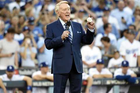 Vin Scully, legendary sports broadcaster and Los Angeles Dodgers icon, dies at 94