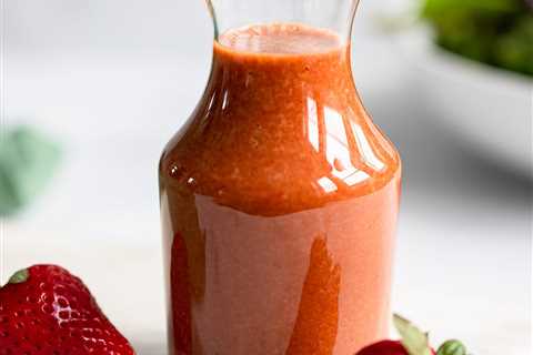 Strawberry Balsamic Dressing (4 Ingredients)