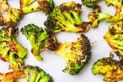 How to Roast Broccoli (in 10 mins!)