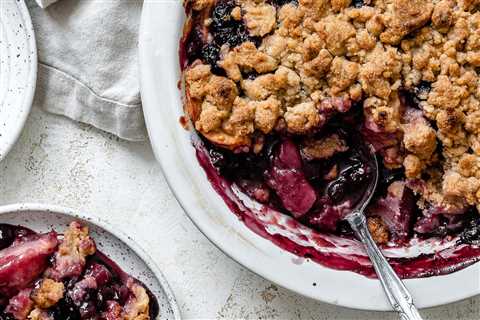 Apple and Blueberry Crumble