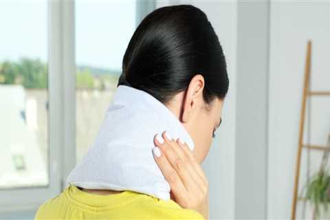 Is heat or ice better for neck pain?